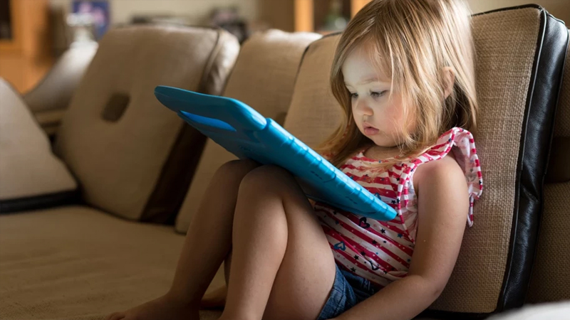 Texnologiyanın körpə beynində qorxuducu izləri üzə çıxdı