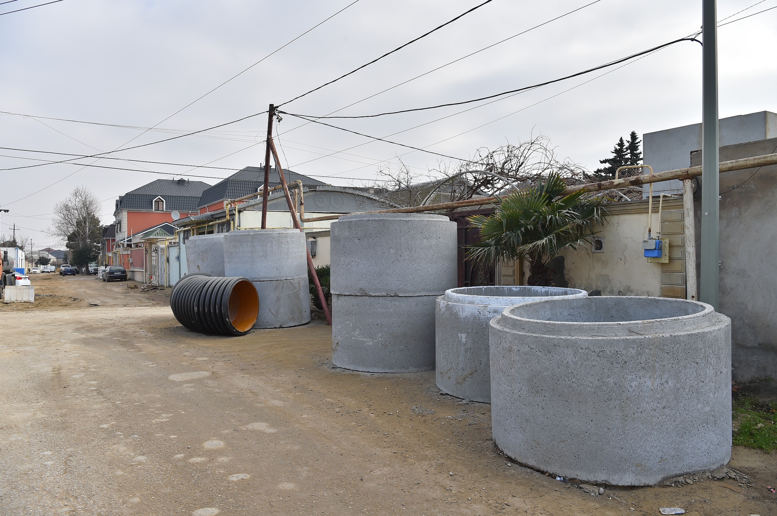 7 küçədə üzərində evlər tikilən xətlərin yeri dəyişdirildi (FOTO/VİDEO)