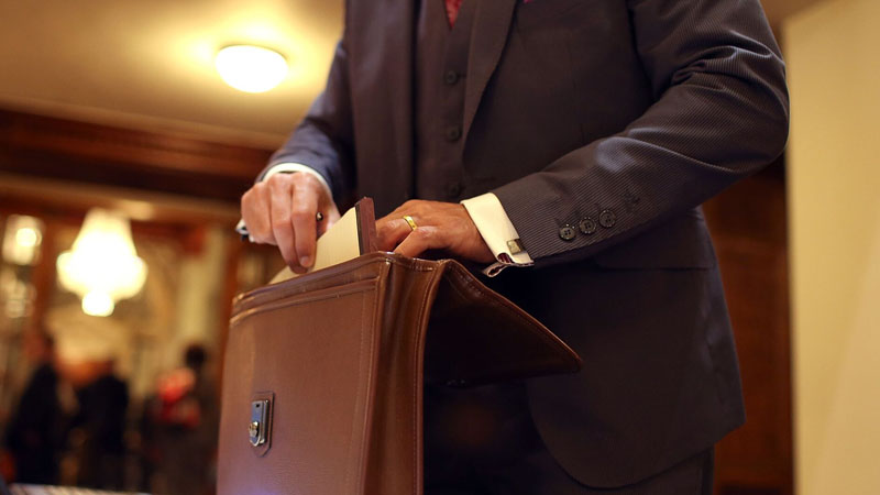 Gəncədə vəzifəli şəxs işdən azad olundu (FOTO)