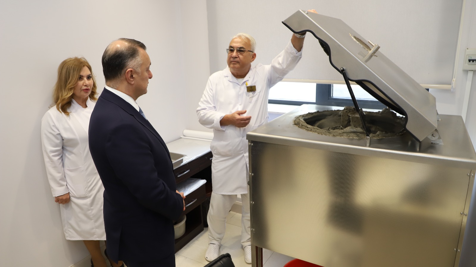 AHİK-in sağlamlıq mərkəzlərinə baxış keçirildi (FOTO)