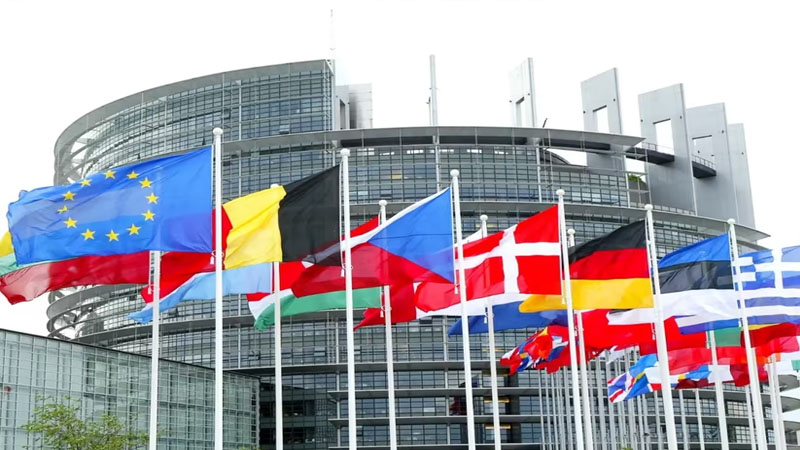 Əksər avropalılar gələcəyə hədsiz pessimizmlə baxırlar (SORĞU)