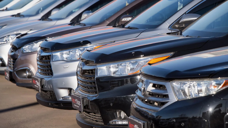 Rusiya bazarında çöküş: Çin avtomobil salonları kütləvi şəkildə bağlanır