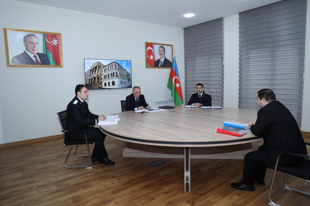 Baş prokuror Pirallahıda vətəndaşları qəbul etdi (FOTO)