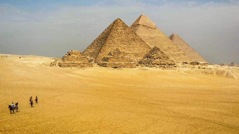 Böyük piramida ilə bağlı məlumatlar alt-üst oldu: Alimlər arasında mübahisə