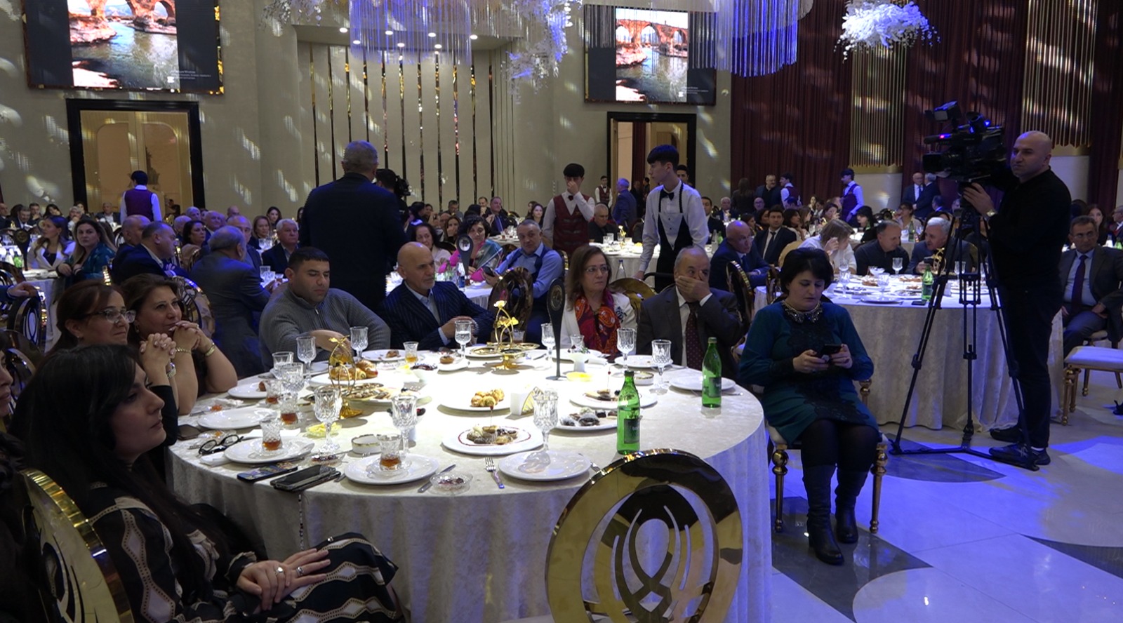 Məmməd Arazın xatirə gecəsi keçirildi (FOTO)