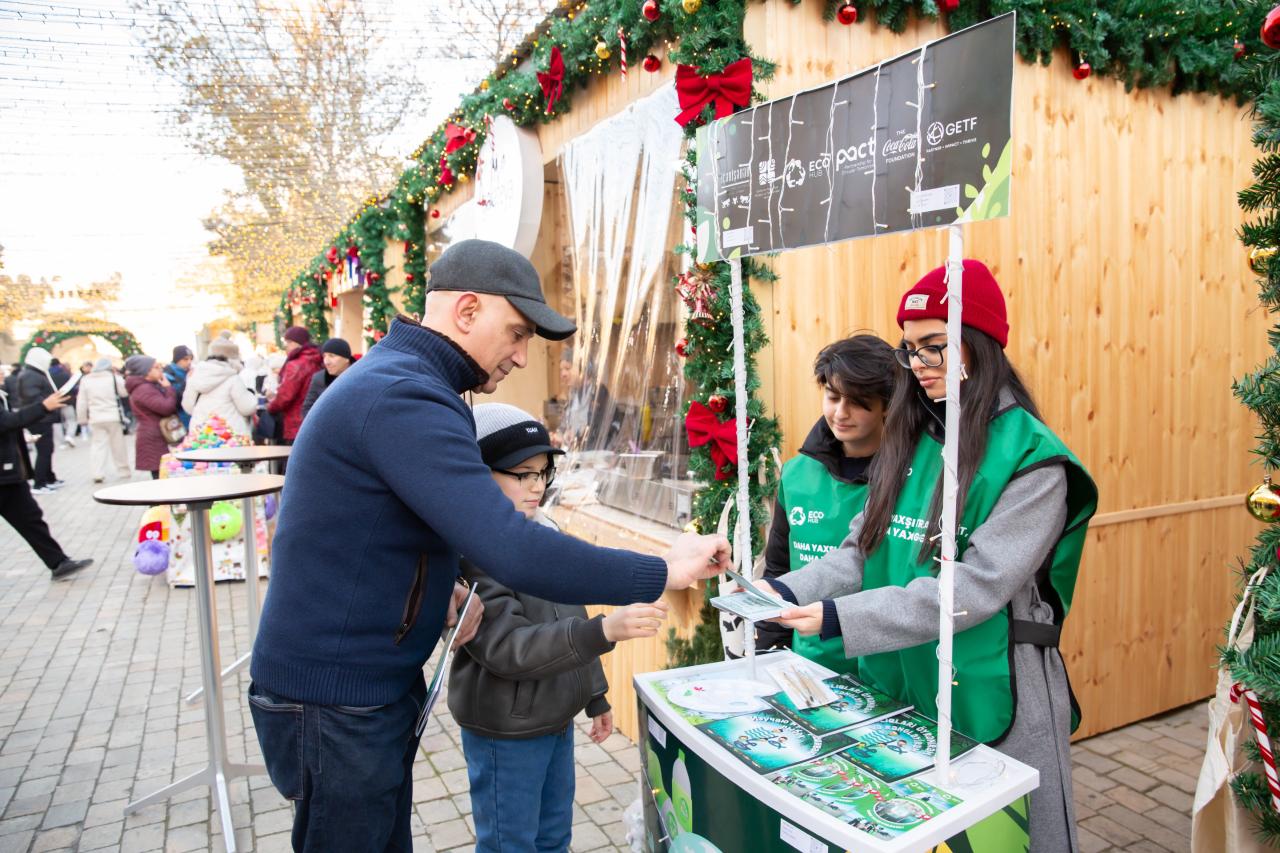 EcoHub-ın təşəbbüsü ilə İçərişəhərdə ekoloji maarifləndirmə tədbiri keçirildi (FOTO)