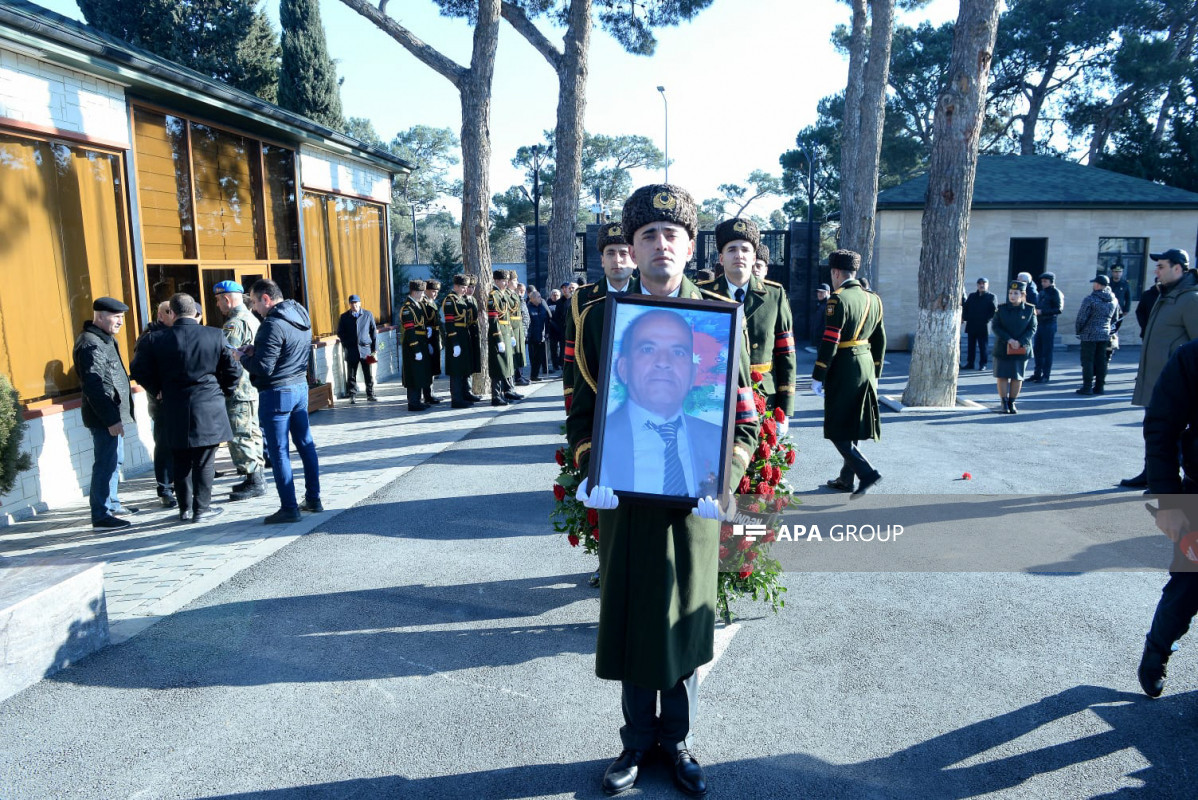 Milli Qəhrəman Şahin Tağıyev dəfn edildi (FOTO)