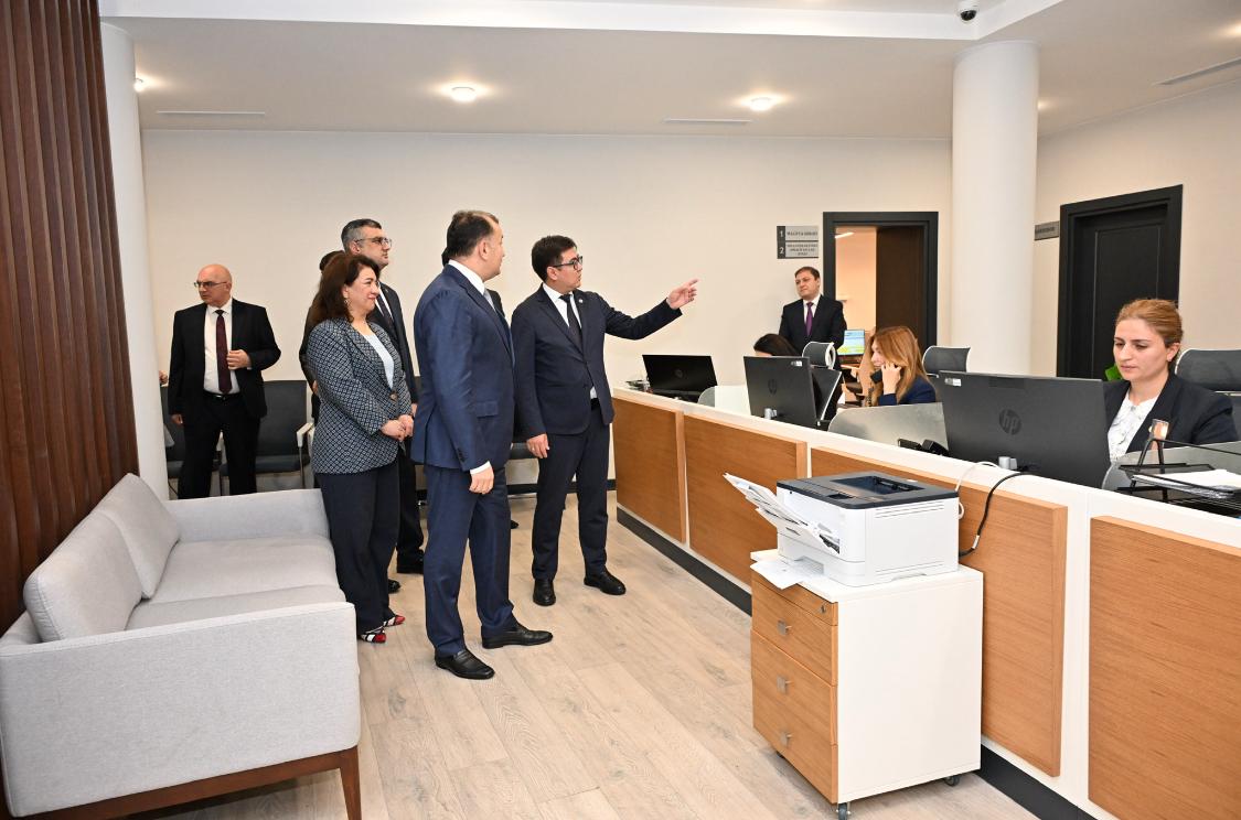 Qırğızıstan həmkarlar ittifaqlarının nümayəndələri Azərbaycan təcrübəsini öyrənib (FOTO)