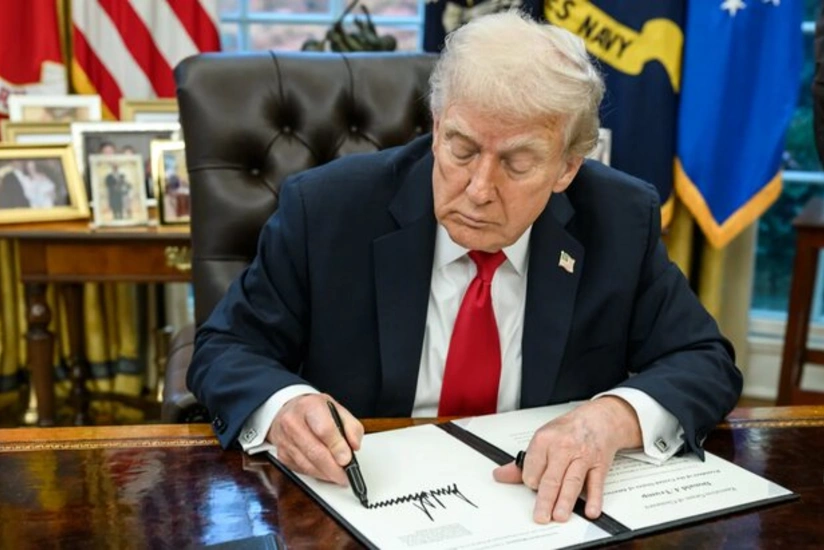 Tramp Kubaya neft tədarük edən ölkələrin mallarına tarif tətbiq edəcək