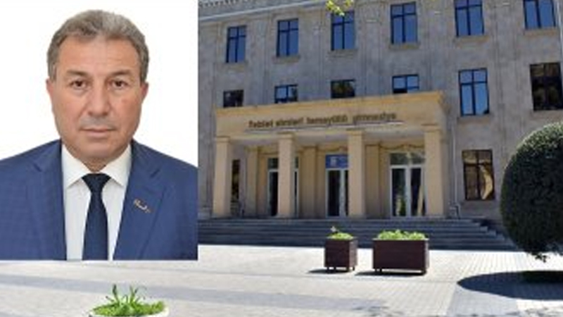 Gimnaziya direktorunun kabinetinin tavanı uçdu: Özü və müəllim xəsarət aldı