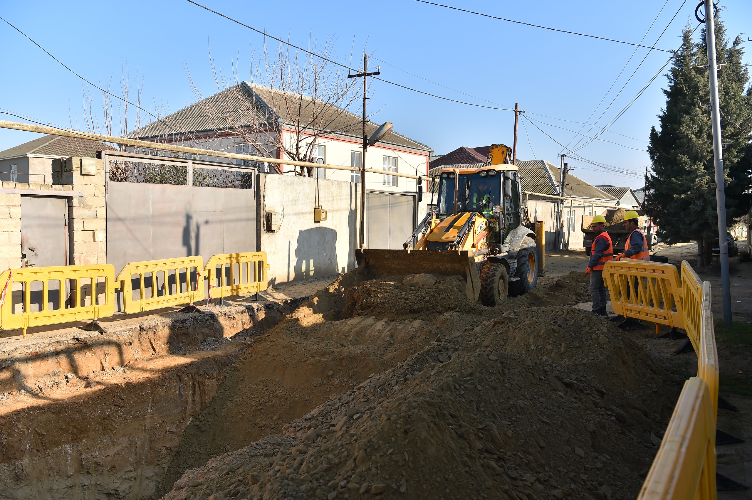 7 küçədə üzərində evlər tikilən xətlərin yeri dəyişdirildi (FOTO/VİDEO)