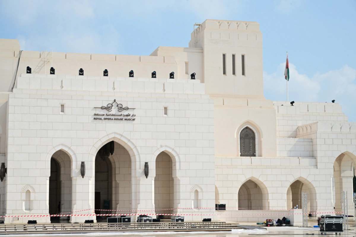 Leyla Əliyeva Maskatda Sultan Opera Evində oldu (FOTO)