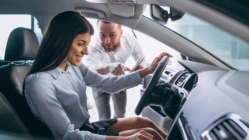 Ucuz və etibarlı: Yeni başlayanlar üçün ən yaxşı 10 avtomobil