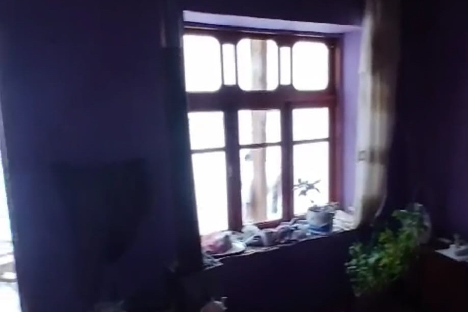 Güclü qar Lerikdə bir ailəni evsiz qoydu (FOTO)