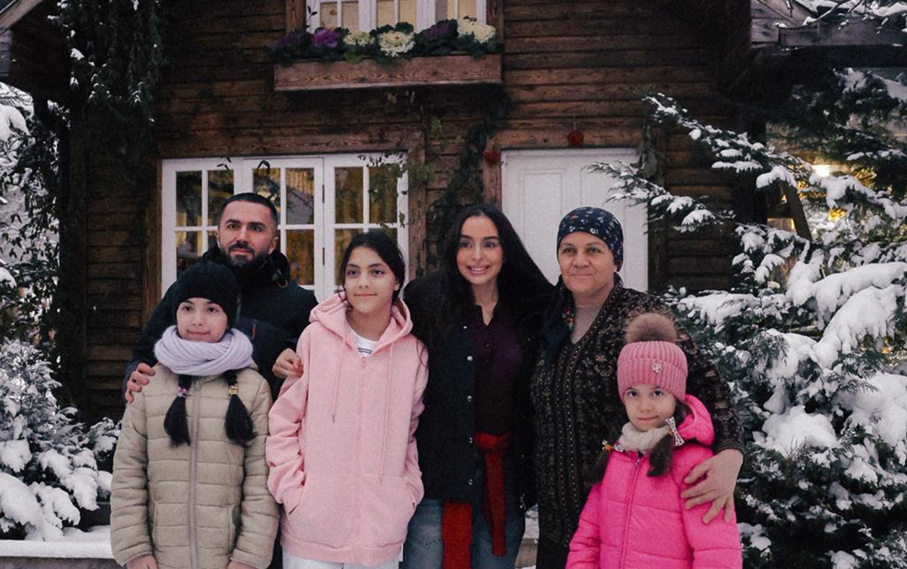 Leyla Əliyeva qızı ilə “Kənd həyatı”nın çəkilişində (VİDEO/ FOTO)