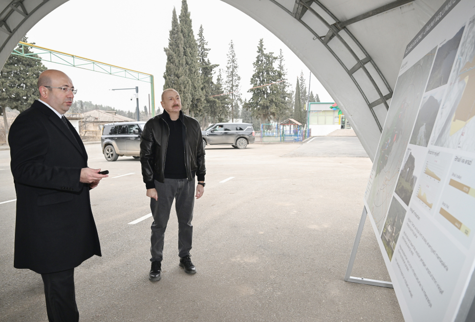 Prezident Ağdərədə sakinlərlə görüşdü, şəhərin Baş planı ilə tanış oldu (YENİLƏNİB)