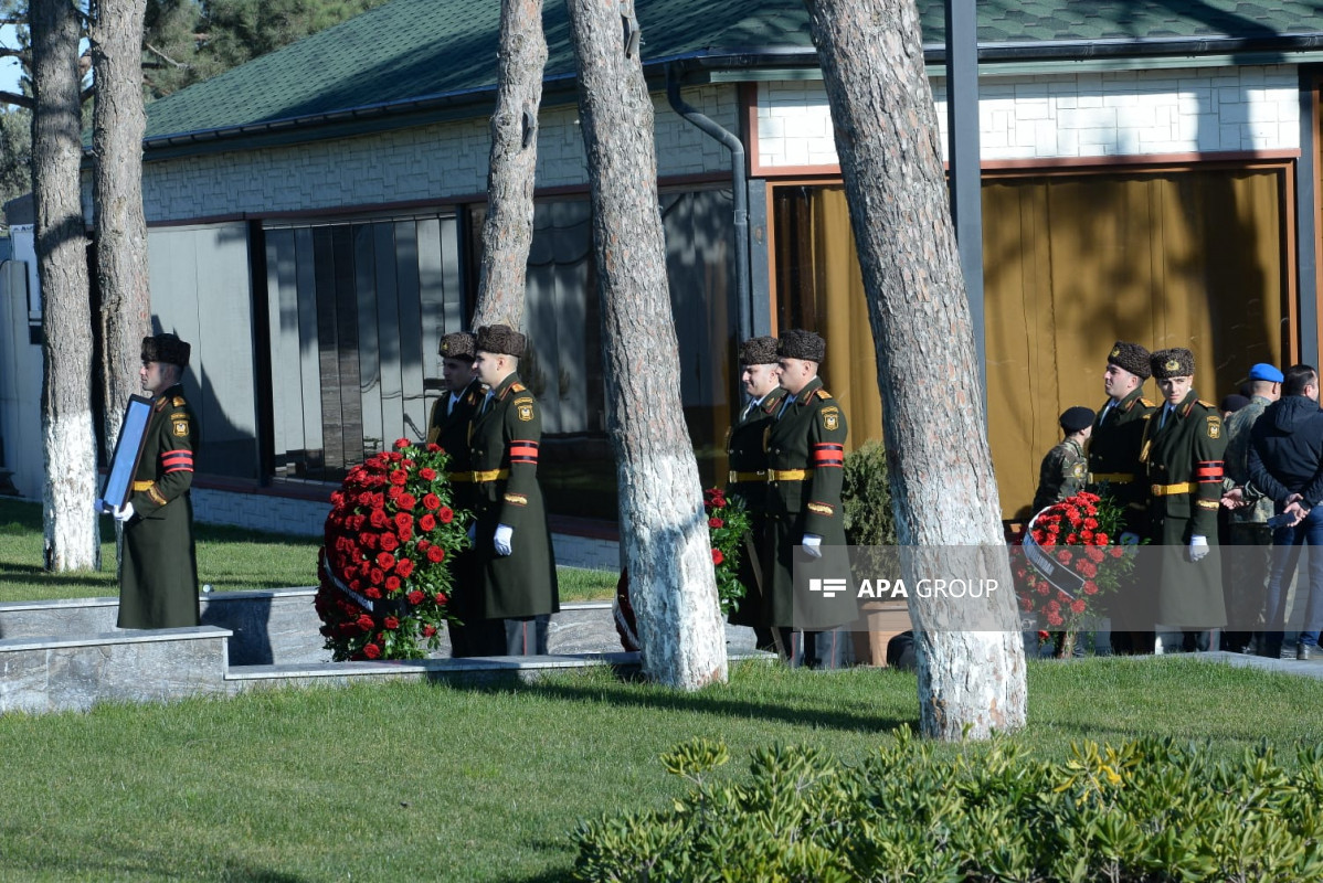 Milli Qəhrəman Şahin Tağıyev dəfn edildi (FOTO)