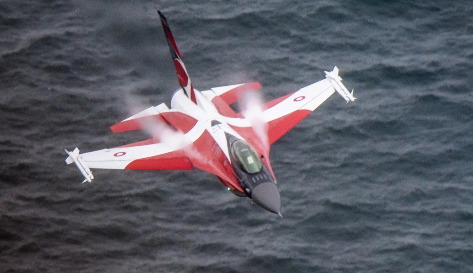 Danimarkada 46 illik F-16 dövrü bitdi: Qırıcılar kimə veriləcək?