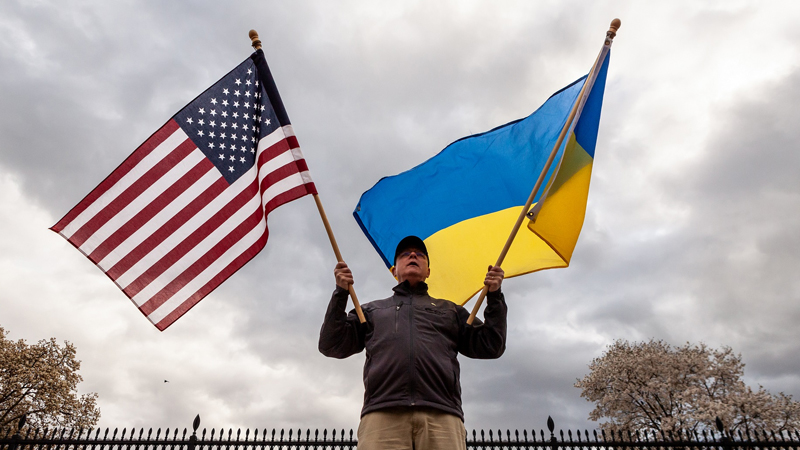 ABŞ-la Ukrayna 800 milyard dollarlıq 