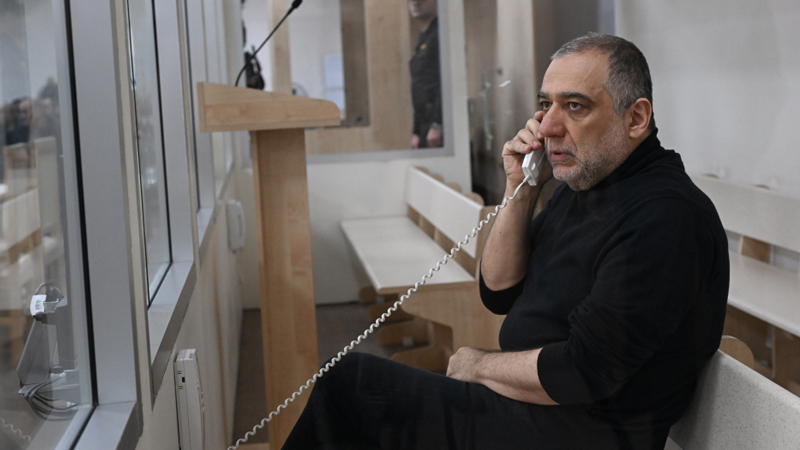 Vardanyanın işində məhkəmə baxışı başa çatdı, hakimlər müşavirəyə getdi (YENİLƏNİB)