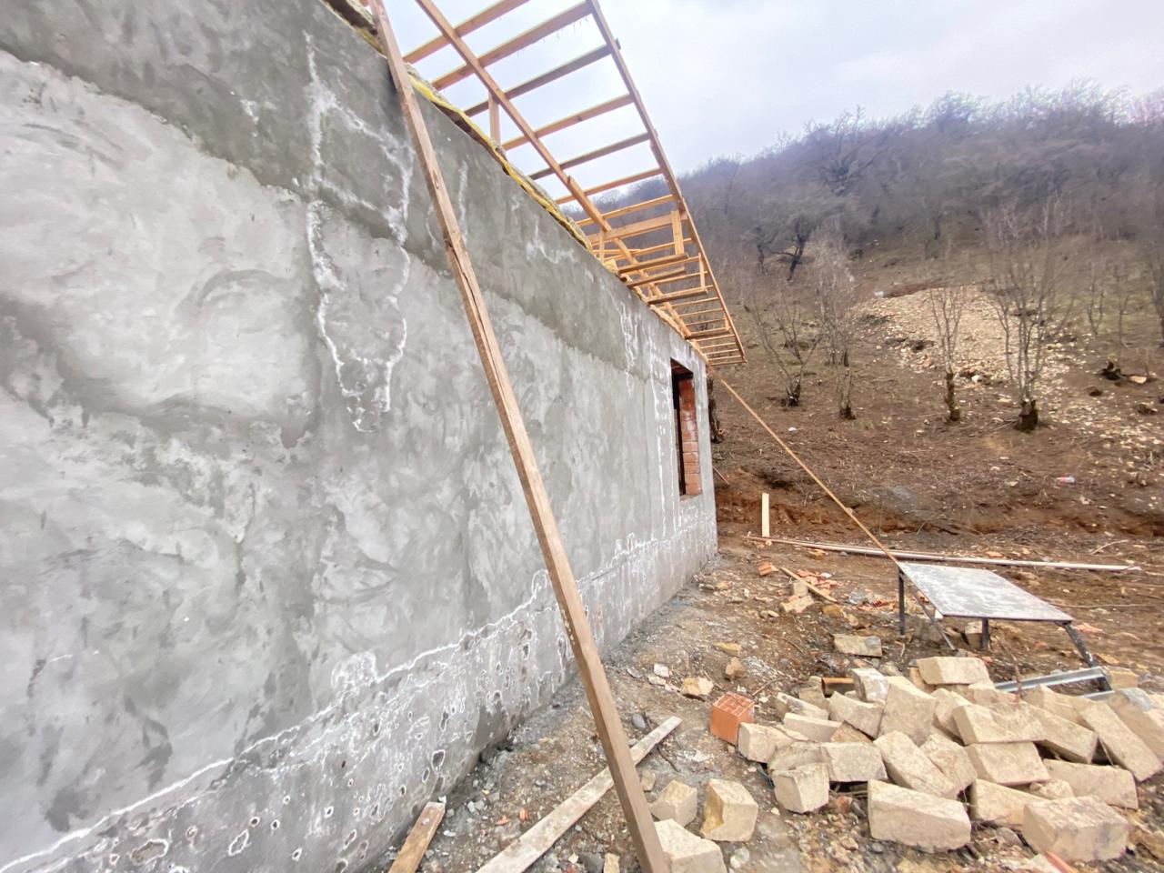 Qəbələdə meşə fondu torpağında qanunsuz tikinti aşkarlandı, tədbir görüldü (FOTO)