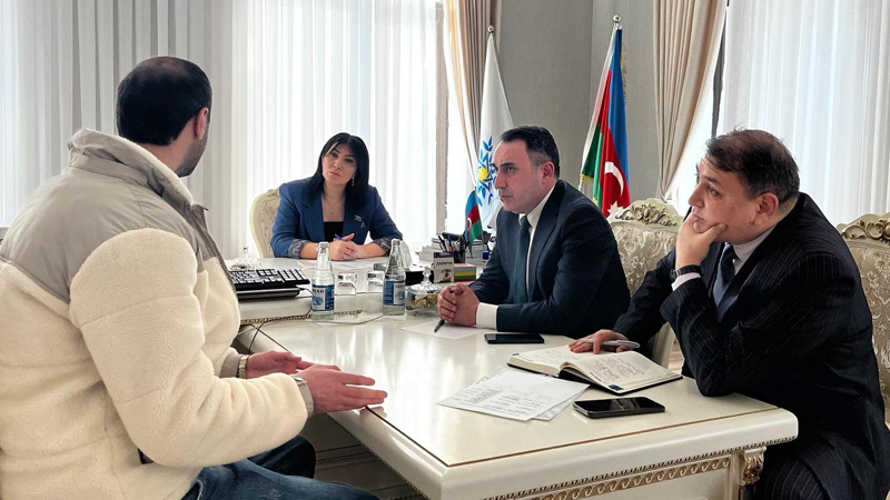 Deputat Elnarə Akimova vətəndaşlarla növbəti qəbulu keçirdi (FOTO)