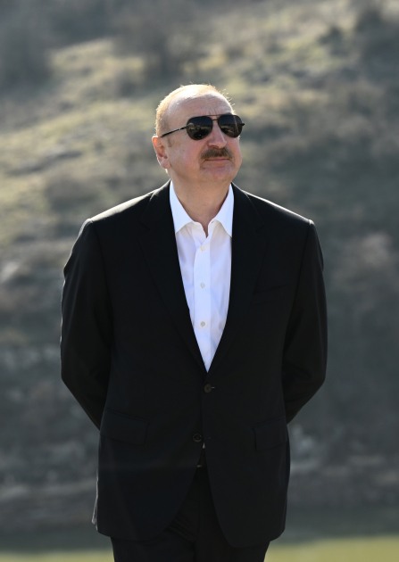 Prezident ailə üzvləri ilə Xocavənd və Xocalıya səfər edib (YENİLƏNİB)