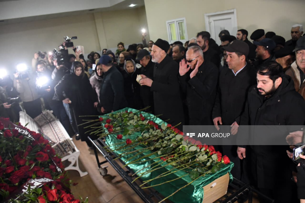 Fəzail Ağamalı dəfn edildi (FOTO)