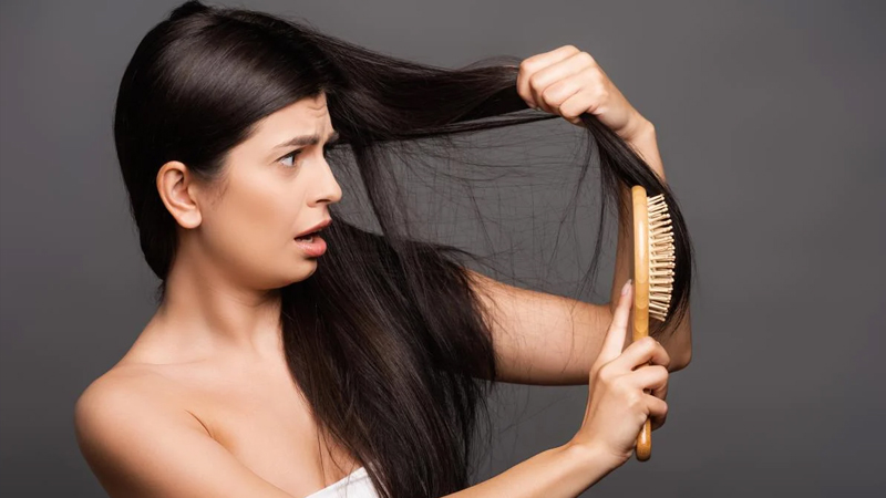 Saçların uzanmasını necə sürətləndirmək olar: bərbərlər 1 nömrəli efir yağını açıqladı