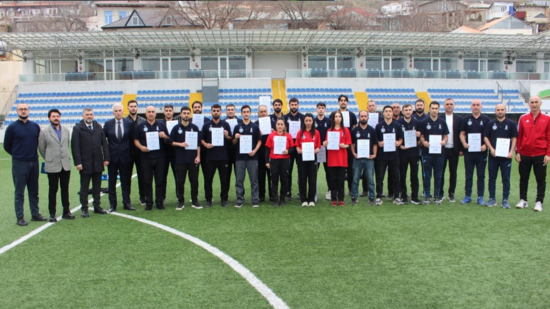 D lisenziyalı məşqçi kursları yekunlaşdı (FOTO)