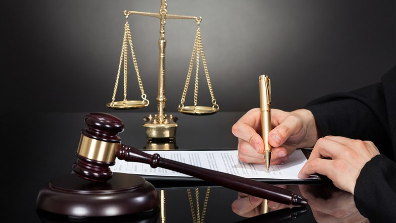 14 ədəd corab oğurladı, məhkəmə cəzalandırdı