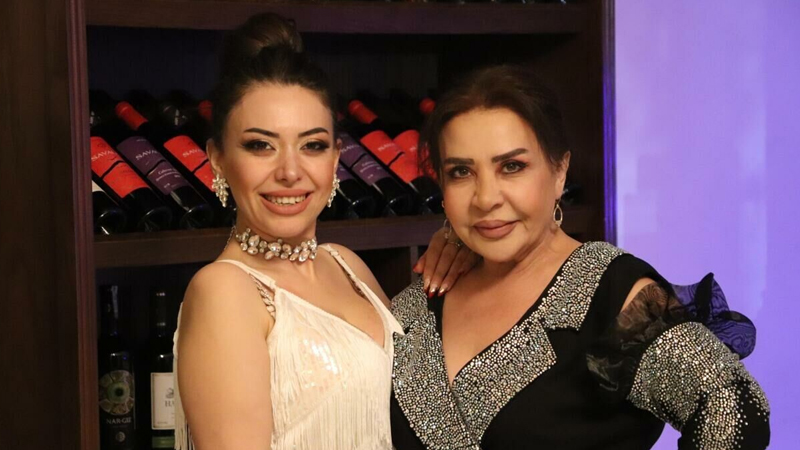 Meyxanaçı Samirə qızını cəzalandırdı: Soyadından məhrum etdi