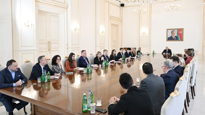 Prezident ABŞ Ticarət Palatasının nümayəndə heyətini qəbul etdi (FOTO)