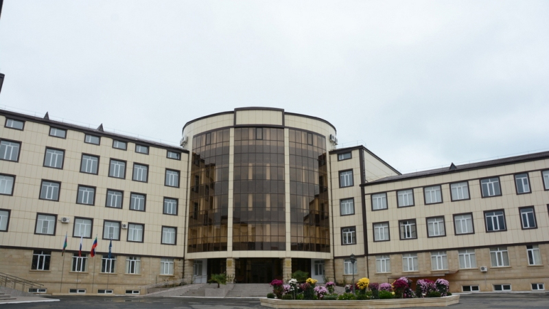 UNEC-in Dərbənd filialının məzunları diplomsuz qalıb - Universitetdən açıqlama