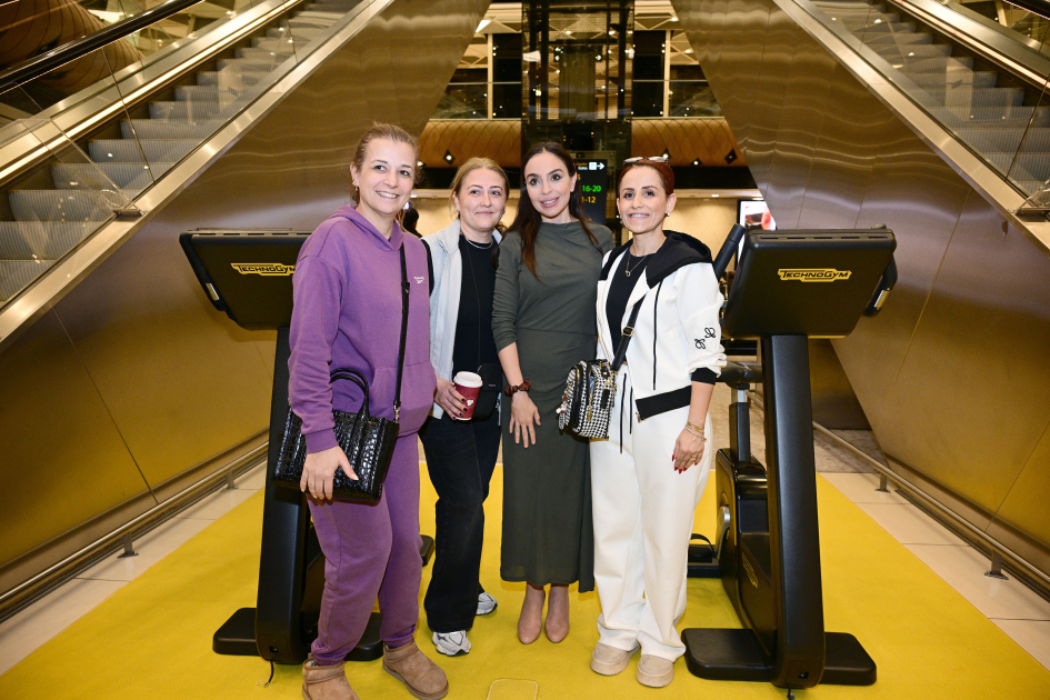 Leyla Əliyeva Deqatinin sərgisində (FOTO)