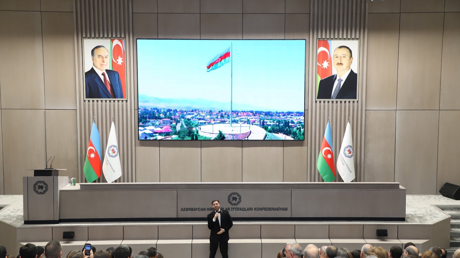 AHİK-in yaradılmasının 33 illiyi qeyd olundu (FOTO)