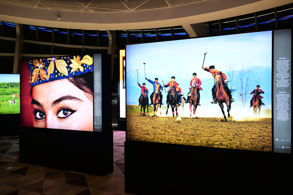 Leyla Əliyeva Deqatinin sərgisində (FOTO)