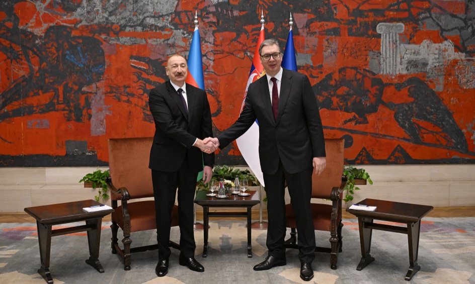 İlham Əliyevin Vuçiçlə təkbətək görüşü keçirildi (YENİLƏNİB)