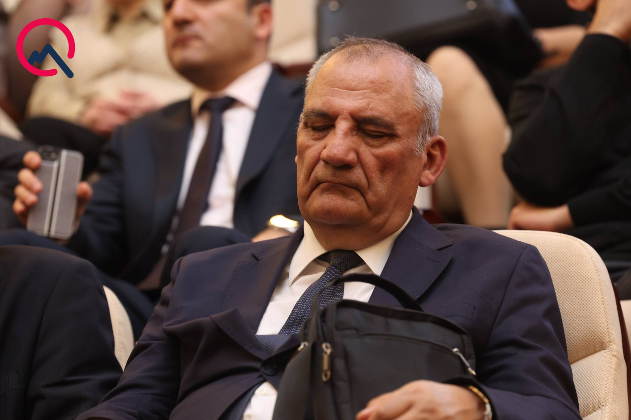 Mehdiyevi AMEA-dan çıxardacaqdılar, yatdılar - İclasdan maraqlı görüntülər (FOTO)