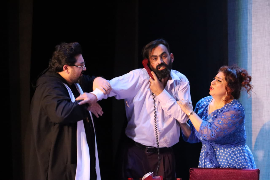 Şuşa Teatrında “Tələ” quruldu (FOTOLAR)