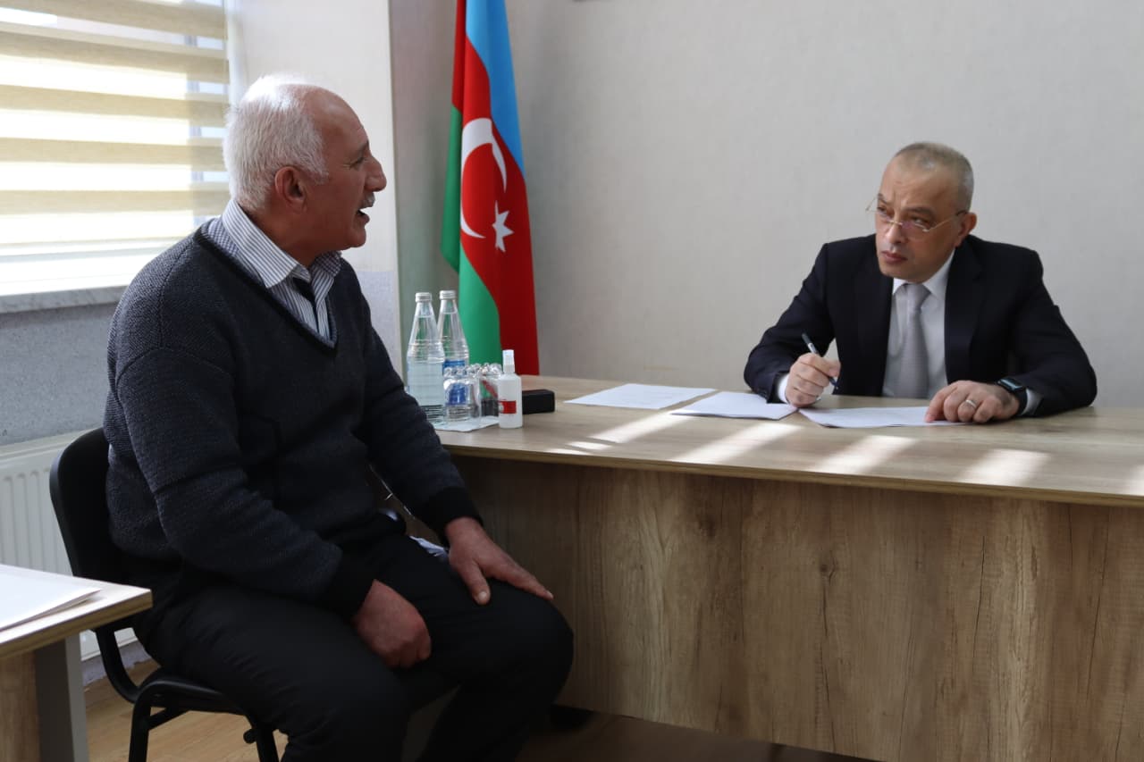 Zaur Mikayılov Qəbələdə vətəndaşlarla görüşdü (FOTO)