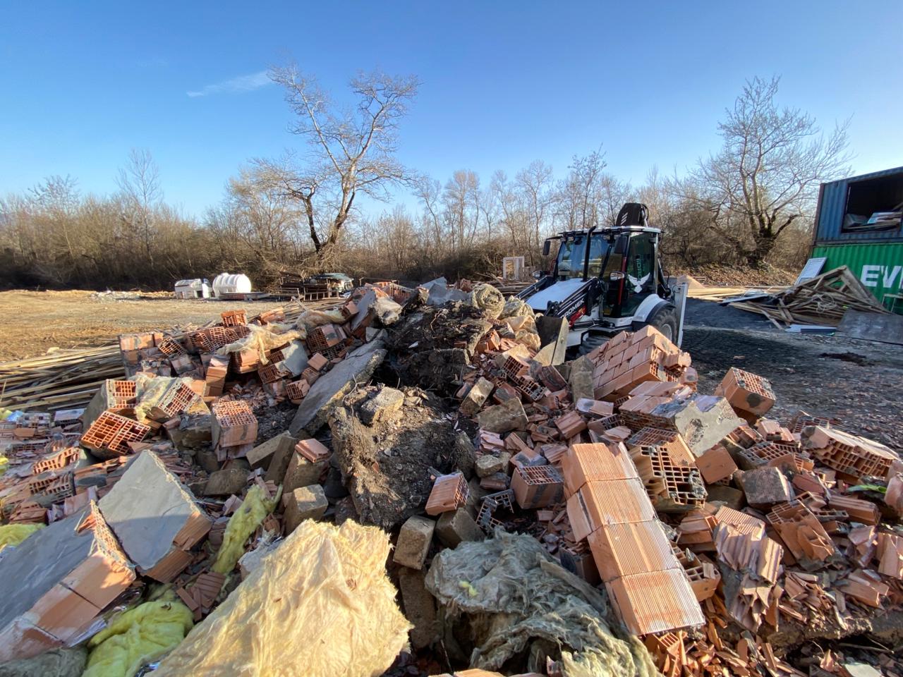 Qəbələdə meşə fondu torpağında qanunsuz tikinti aşkarlandı, tədbir görüldü (FOTO)
