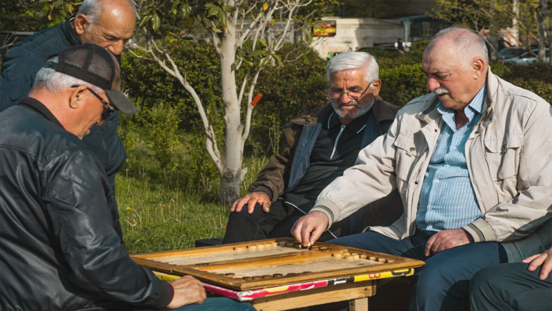 60 yaşdan yuxarı şəxslərlə bağlı qadağa: İşdən çıxarmağa son qoyulur?