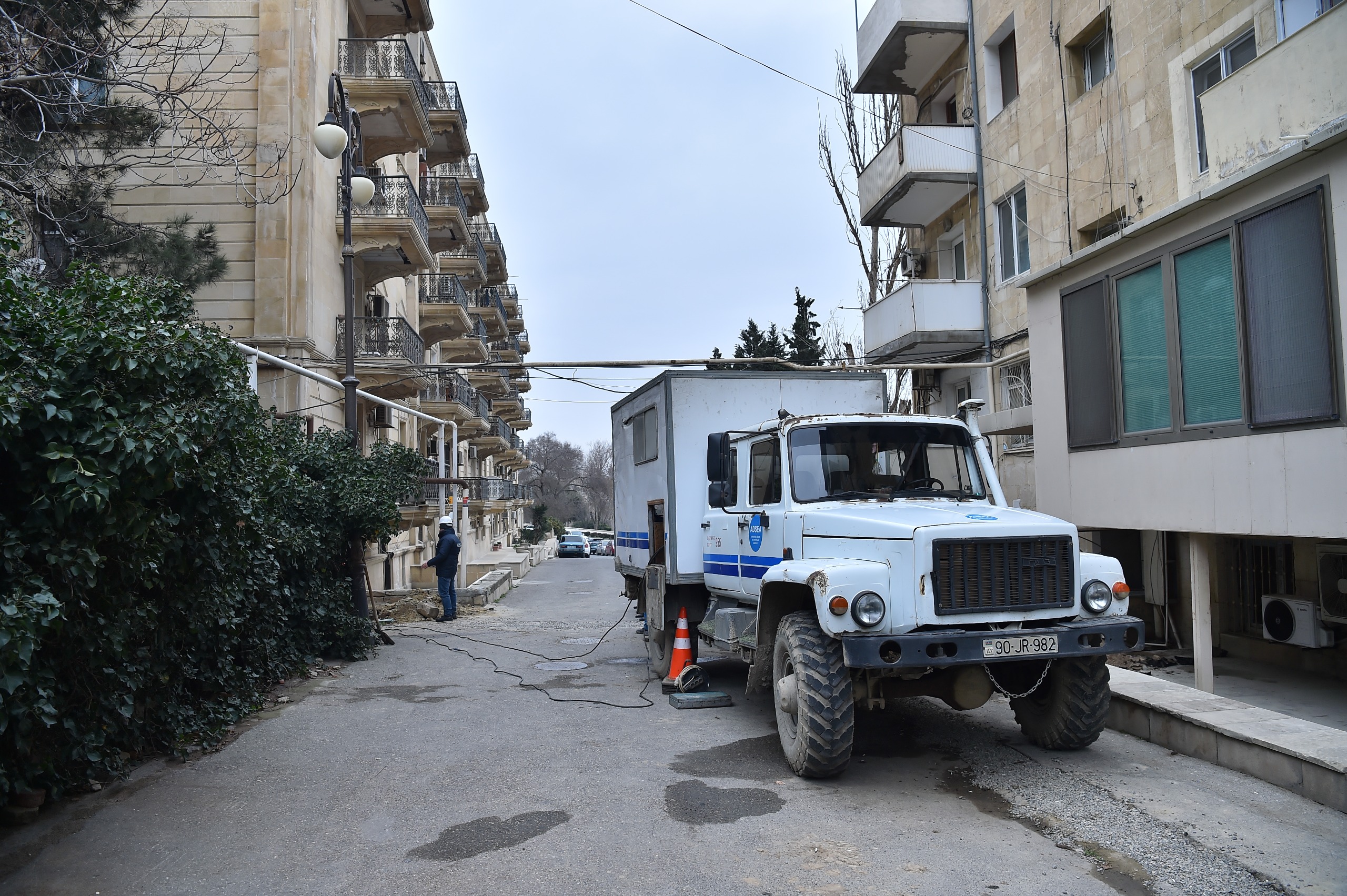 Teymur Elçin küçəsində 370 metr su xətti yenisi ilə əvəzləndi (FOTO/VİDEO)