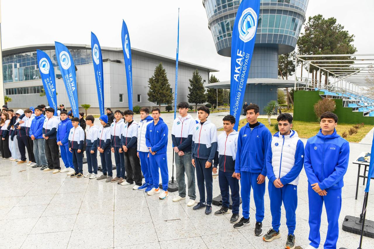 Avarçəkmə və kanoe üzrə Azərbaycan birinciliyi keçirildi (FOTOLAR)