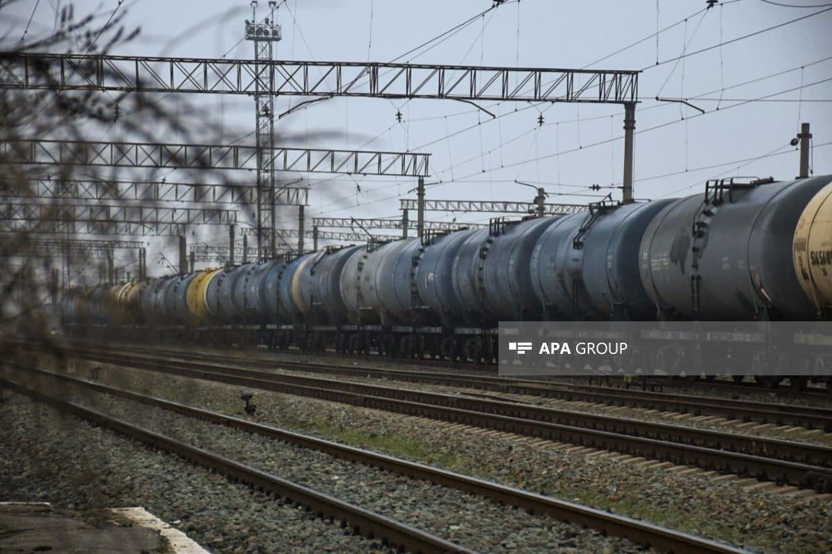 Ermənistana neft məhsullarının növbəti partiyası Bakıdan yola salınır (FOTO)