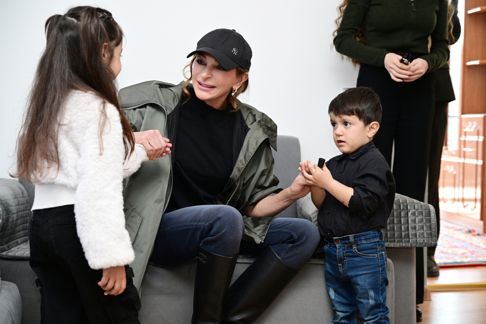 Prezident ailə üzvləri ilə Xocavənd və Xocalıya səfər edib (YENİLƏNİB)