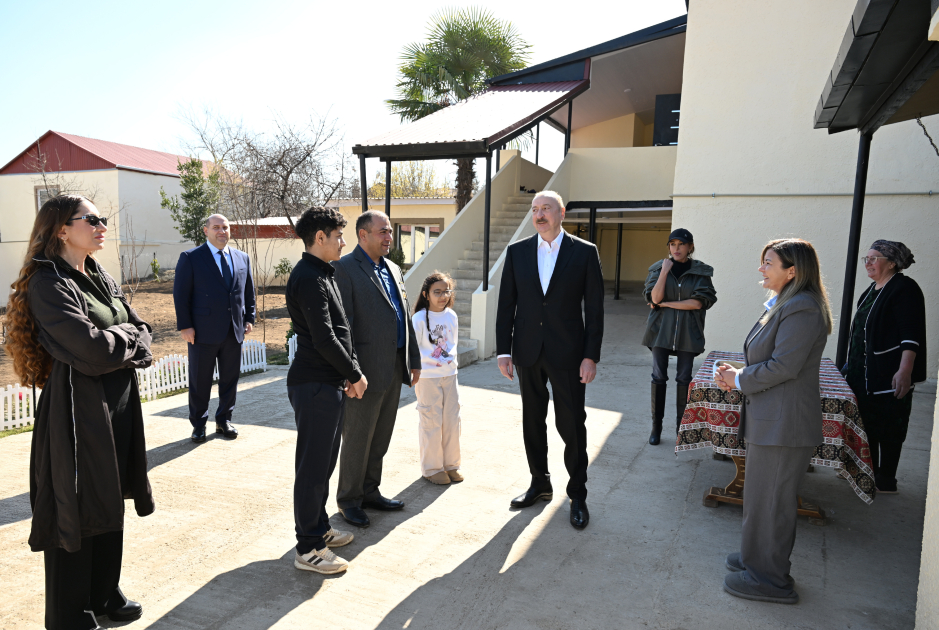 Prezident ailə üzvləri ilə Xocavənd və Xocalıya səfər edib (YENİLƏNİB)