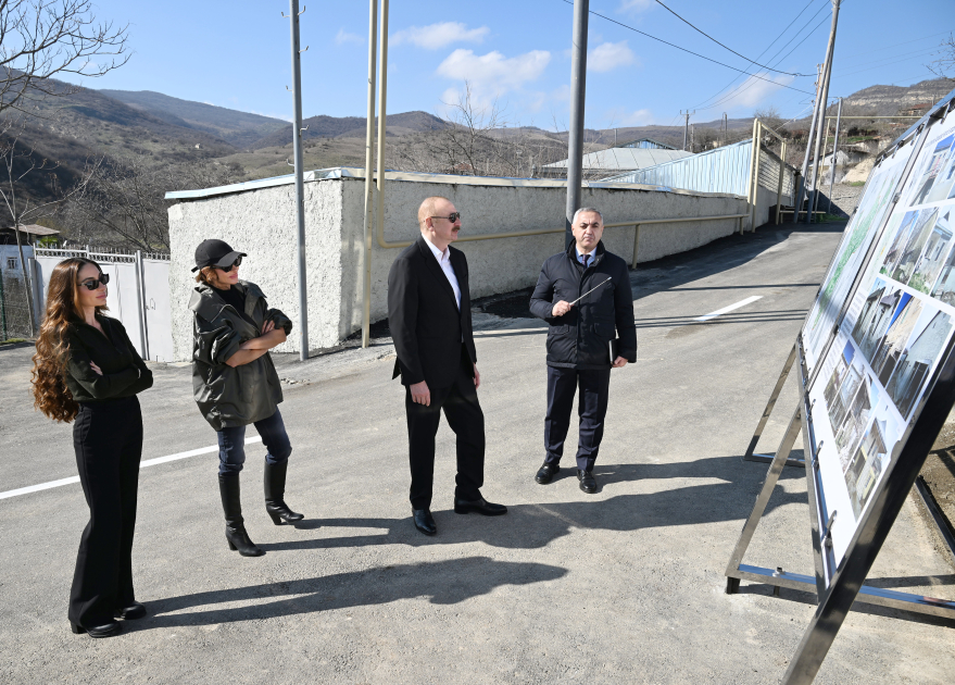 Prezident ailə üzvləri ilə Xocavənd və Xocalıya səfər edib (YENİLƏNİB)