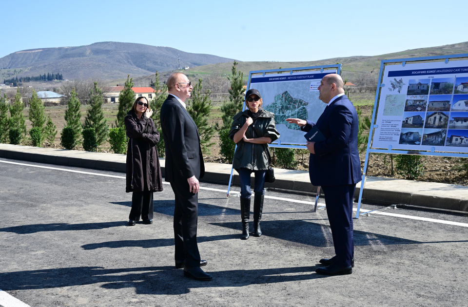 Prezident ailə üzvləri ilə Xocavənd və Xocalıya səfər edib (YENİLƏNİB)